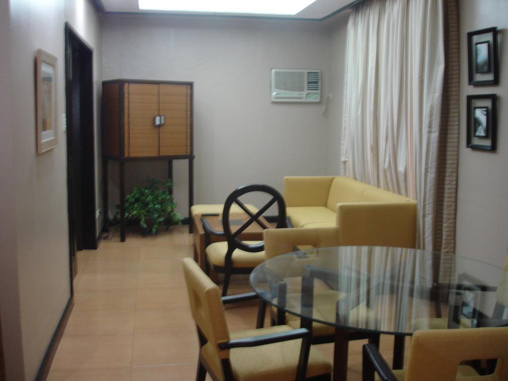Bacolod Business Inn Exterior foto